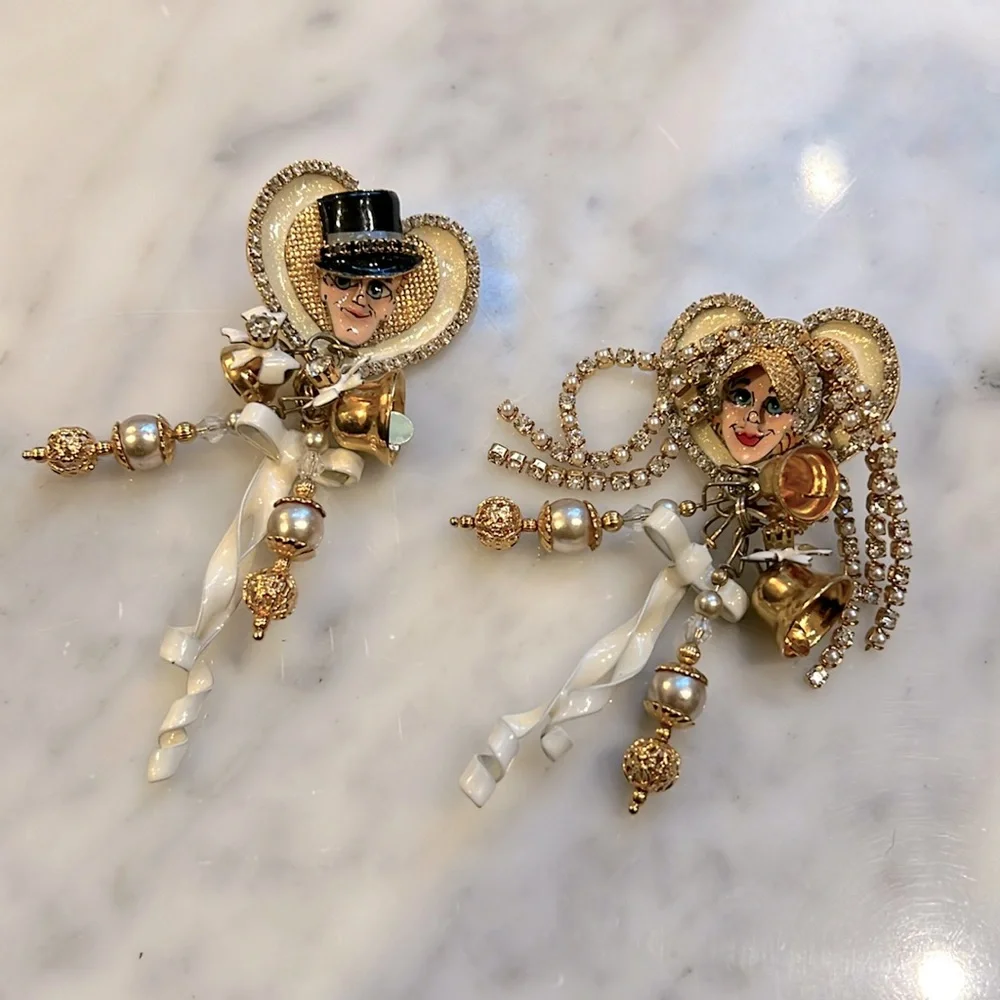 Rare lunch at the ritz bride and groom earrings - Picture 1 of 6